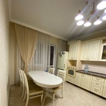 Продается 2-х комнатная квартира, 71,7 м²