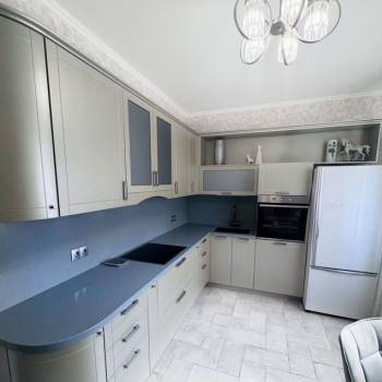 Продается 1-комнатная квартира, 51,1 м²