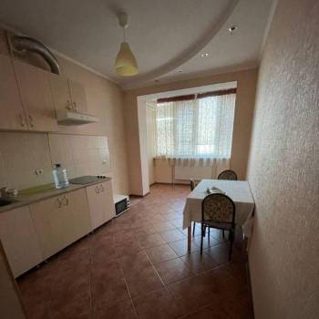 Продается 1-комнатная квартира, 42 м²