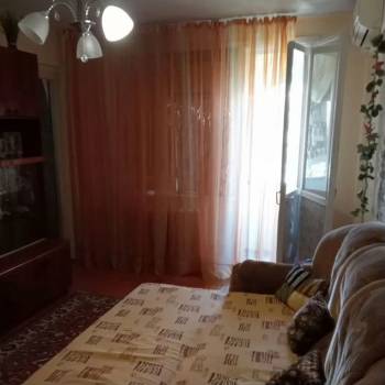 Продается 3-х комнатная квартира, 49 м²