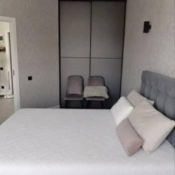 Продается 1-комнатная квартира, 37 м²