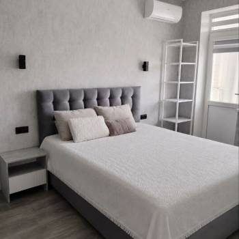 Продается 1-комнатная квартира, 37 м²