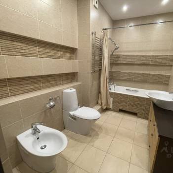Сдается 2-х комнатная квартира, 73 м²