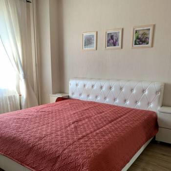 Сдается 1-комнатная квартира, 50 м²