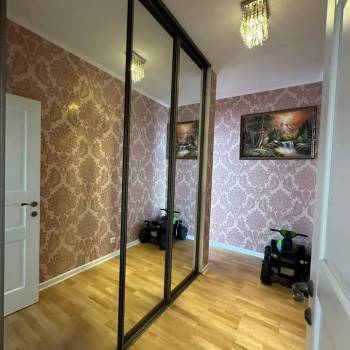 Продается Многокомнатная квартира, 283 м²