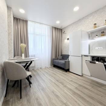 Продается 1-комнатная квартира, 43 м²