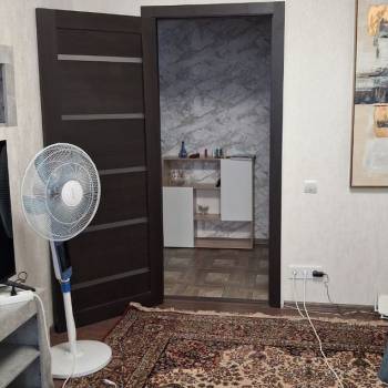 Продается 1-комнатная квартира, 37 м²