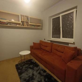 Продается 1-комнатная квартира, 35 м²