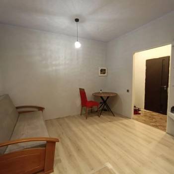 Продается 1-комнатная квартира, 35 м²