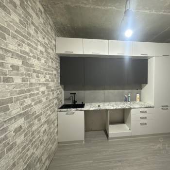 Продается 1-комнатная квартира, 43 м²