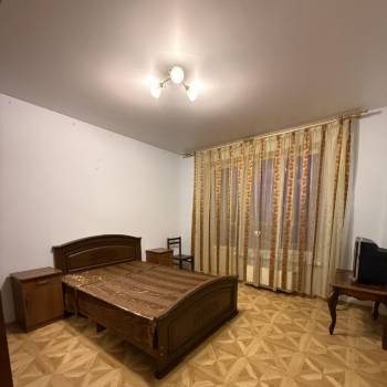 Сдается 2-х комнатная квартира, 79 м²
