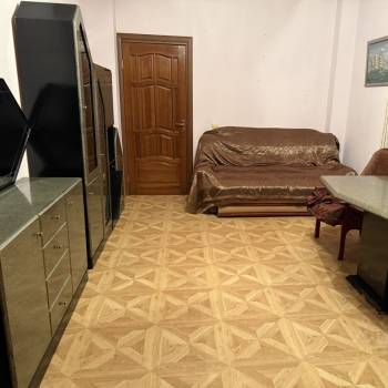 Сдается 2-х комнатная квартира, 79 м²