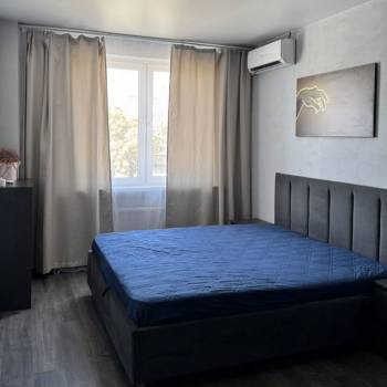 Сдается 1-комнатная квартира, 38 м²