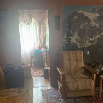 Продается Многокомнатная квартира, 60 м²