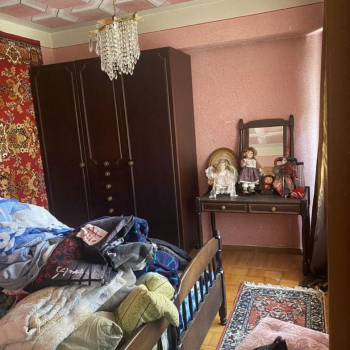 Продается Многокомнатная квартира, 60 м²