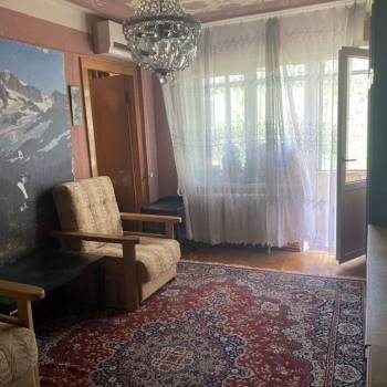 Продается Многокомнатная квартира, 60 м²