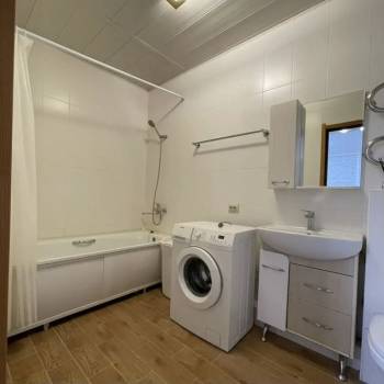 Сдается 1-комнатная квартира, 51 м²