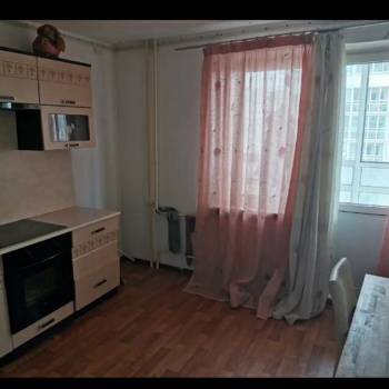 Продается 1-комнатная квартира, 40 м²
