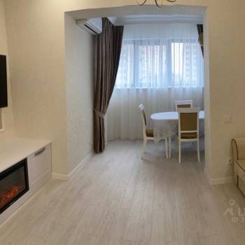 Сдается 2-х комнатная квартира, 80 м²