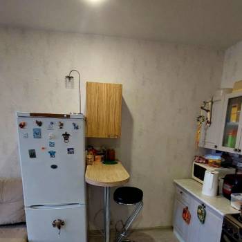 Продается 1-комнатная квартира, 37 м²