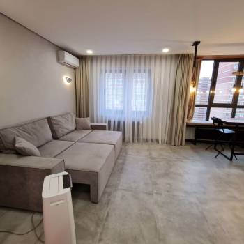 Сдается 1-комнатная квартира, 50 м²