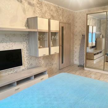Сдается 1-комнатная квартира, 42 м²