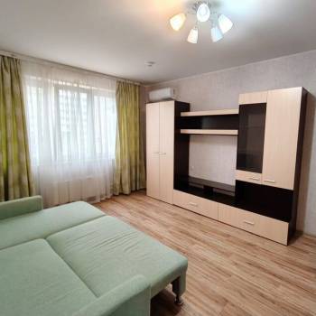 Продается 1-комнатная квартира, 38 м²