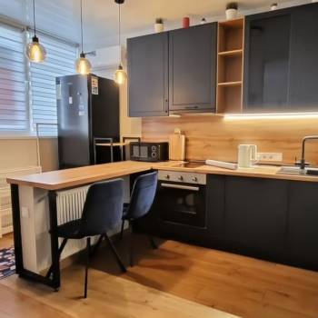 Продается 1-комнатная квартира, 30 м²