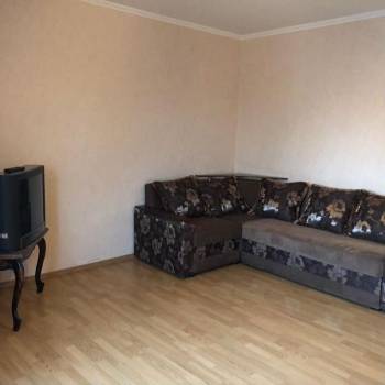 Сдается 1-комнатная квартира, 49 м²