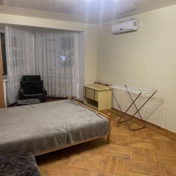 Сдается 1-комнатная квартира, 42 м²