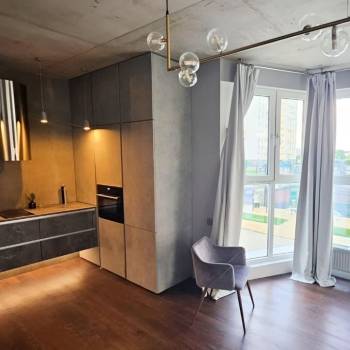 Продается 1-комнатная квартира, 42 м²
