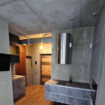 Продается 1-комнатная квартира, 42 м²