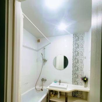 Продается 1-комнатная квартира, 29,7 м²