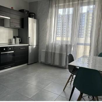 Продается 1-комнатная квартира, 39 м²