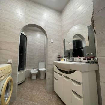 Продается 1-комнатная квартира, 50 м²