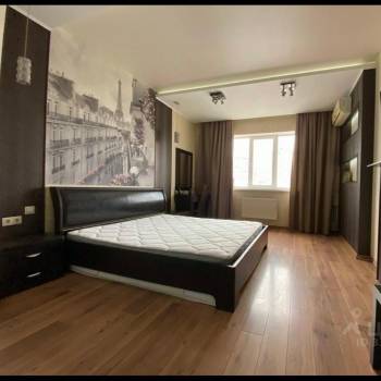 Сдается 1-комнатная квартира, 49 м²