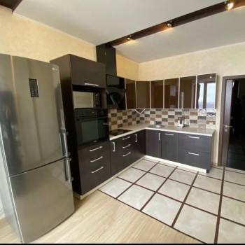 Сдается 1-комнатная квартира, 49 м²