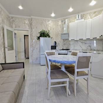 Продается 1-комнатная квартира, 50 м²