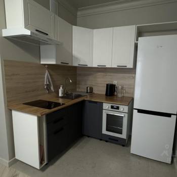 Сдается 1-комнатная квартира, 43 м²