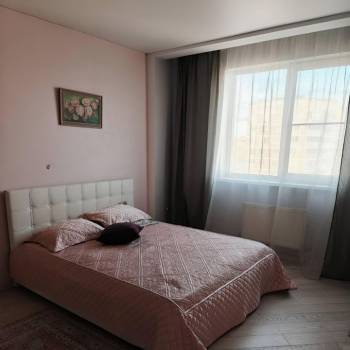 Сдается 2-х комнатная квартира, 80 м²
