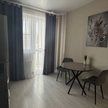 Сдается 1-комнатная квартира, 40 м²
