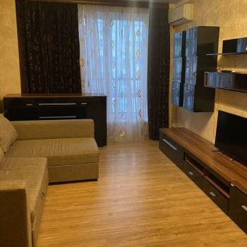 Продается 1-комнатная квартира, 43 м²
