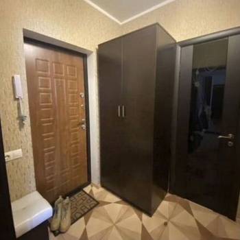 Продается 1-комнатная квартира, 43 м²