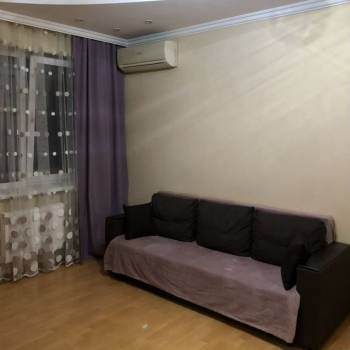 Сдается 1-комнатная квартира, 42 м²