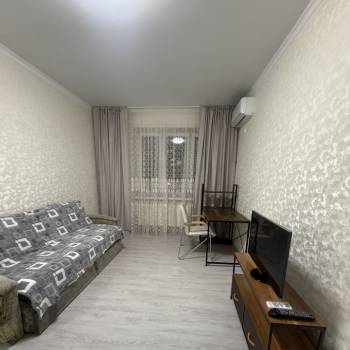 Сдается 1-комнатная квартира, 35 м²