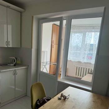 Сдается 1-комнатная квартира, 42 м²