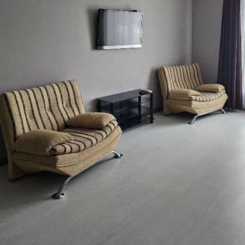 Продается 1-комнатная квартира, 42 м²