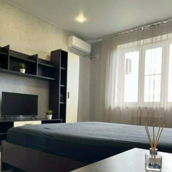 Сдается 1-комнатная квартира, 42 м²