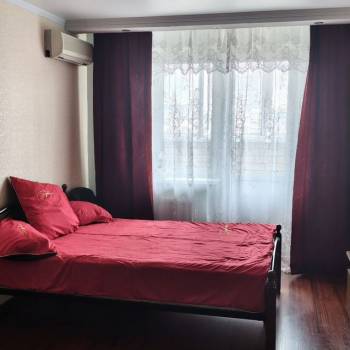 Сдается 1-комнатная квартира, 42 м²