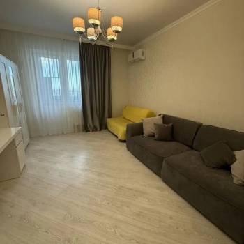 Сдается Многокомнатная квартира, 70 м²